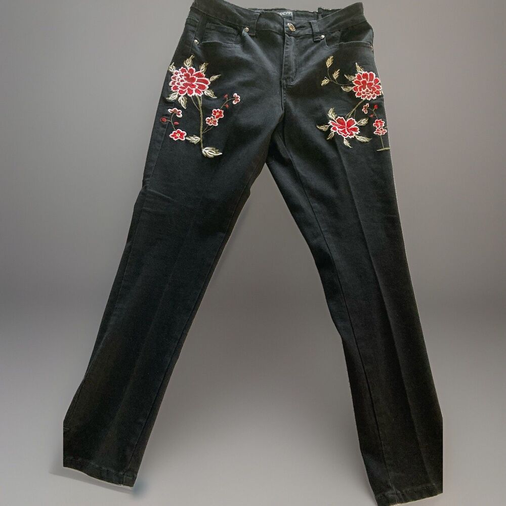 Sandpiper Jeans Black 8 Embroidered Floral Straight Stretch Excellent Condition